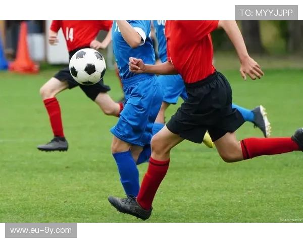 如何通过技术手段和规则完善减少足球比赛中的争议判罚